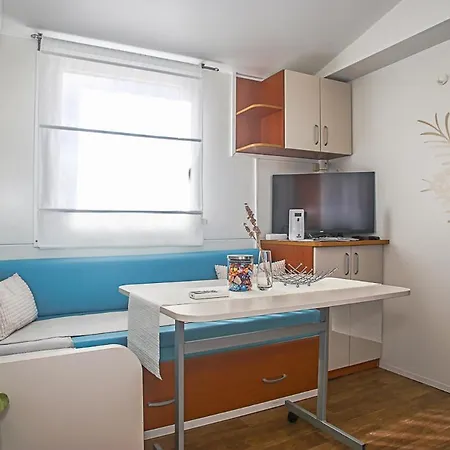 Auto-kamp Dvije Suze 3 Campeggio Bristane